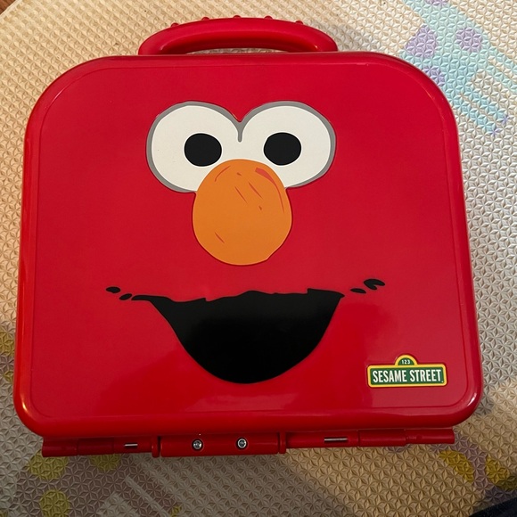 Sesame Street Toys Sesame Street Elmos On The Go Letters 24 X 36 Sesame Street Toys Sesame Street Elmos On The Go Letters 24 X 36